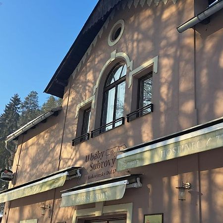 Penzion A Restaurace U Baby Subrovy 호텔 Kokorin 외부 사진